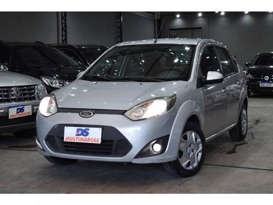FORD FIESTA 1.6 ROCAM SEDAN 8V FLEX 4P MANUAL